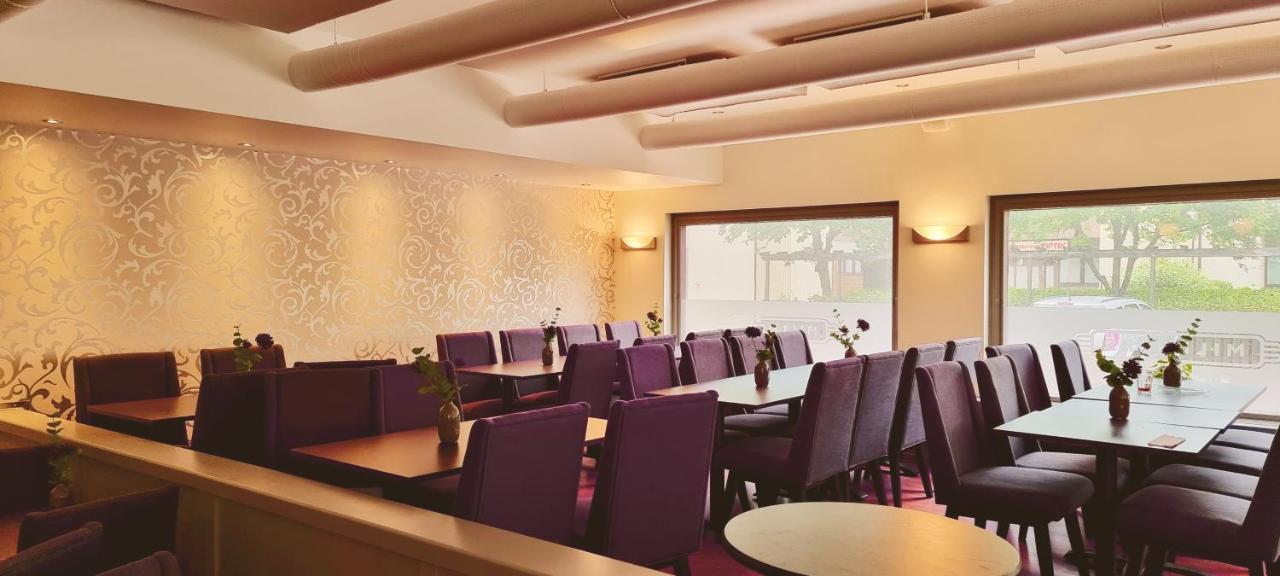 Millners Plaza Hotel Tibro Exterior photo